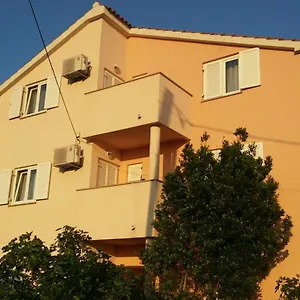 Oaza, Mulo Apartament
