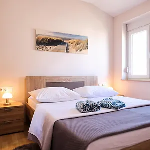 Anka With Seaview Apartament